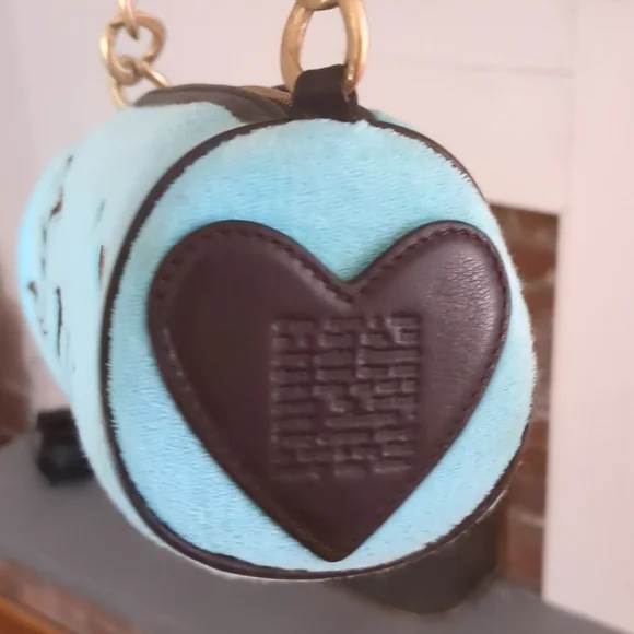 VINTAGE JUICY COUTURE TOOTSIE ROLL BARREL BAG! - Picture 5 of 17